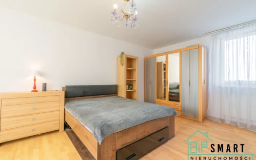 Komfortowe 4-pokojowe mieszkanie z balkonem i windą – centrum miasta