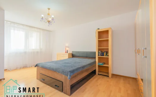 Komfortowe 4-pokojowe mieszkanie z balkonem i windą – centrum miasta